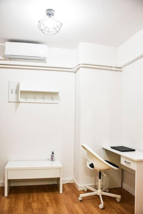Newly Renovated-City Center Apartment Atény Exteriér fotografie