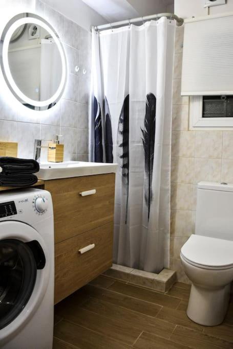 Newly Renovated-City Center Apartment Atény Exteriér fotografie