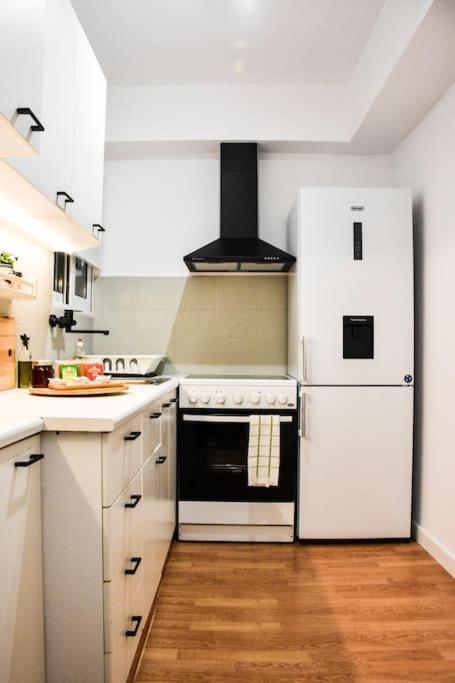 Newly Renovated-City Center Apartment Atény Exteriér fotografie