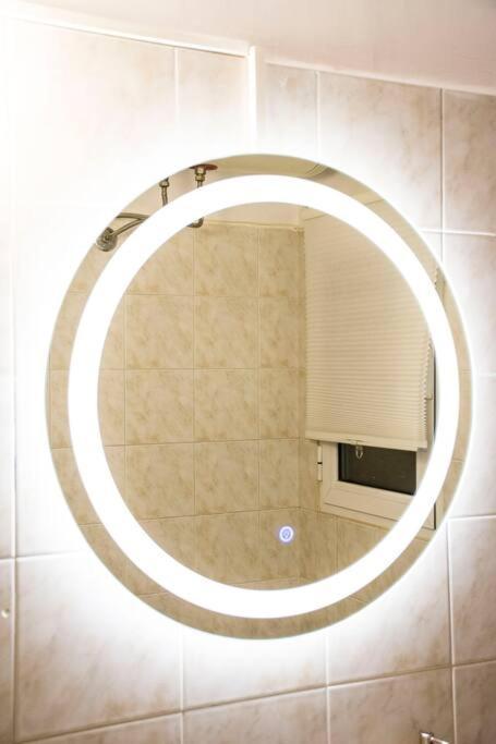 Newly Renovated-City Center Apartment Atény Exteriér fotografie